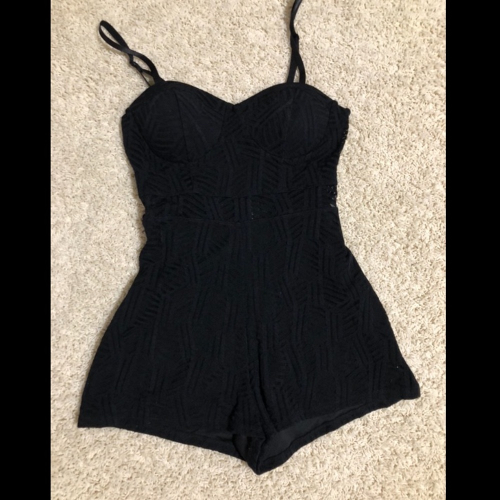 ✨Material Girl romper✨